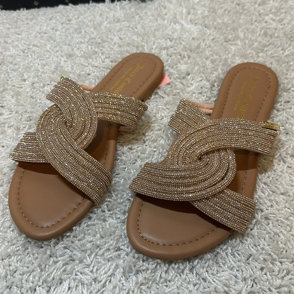 JUICY COUTURE JC-ZISEL  Rhinestone Sandals.